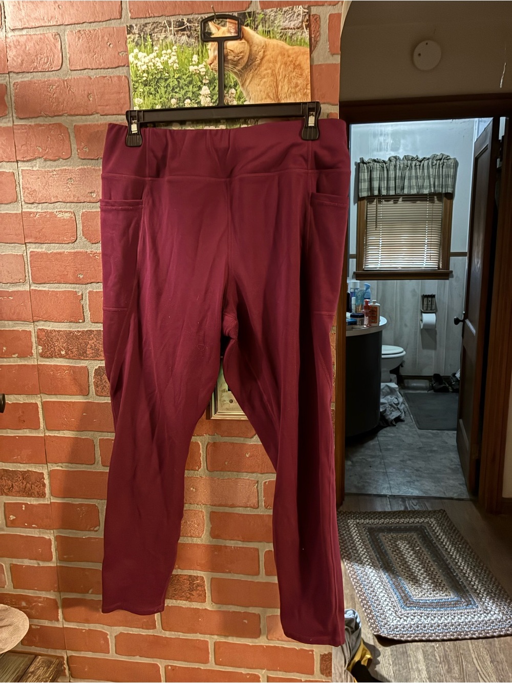 Women's High-Rise Berry Leggings with Side Pockets